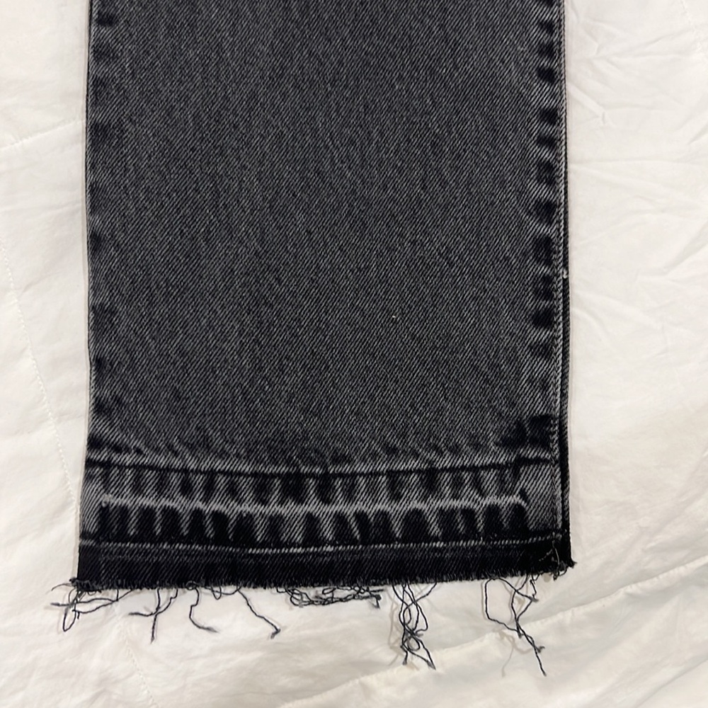 Levis - Picture 2 of 6